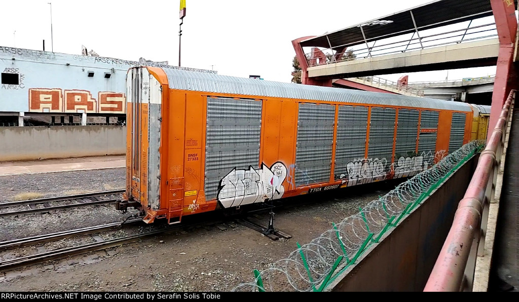 BNSF 27323 TTGX 693307